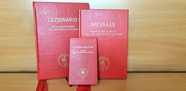 Presentati e distribuiti ai sacerdoti i nuovi volumi liturgici propri dell’Arcidiocesi di Cagliari